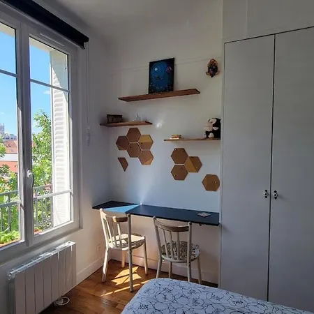 Lovely Bright With Great Transport Access Appartamento