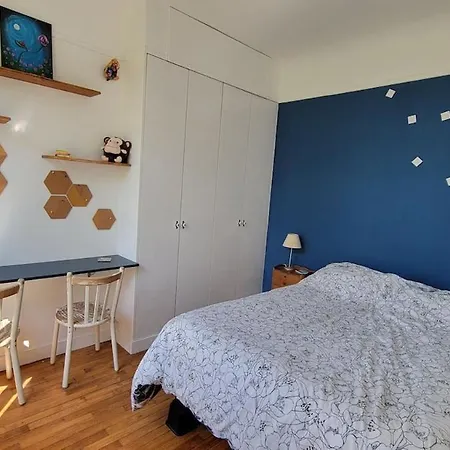 Lovely Bright With Great Transport Access *